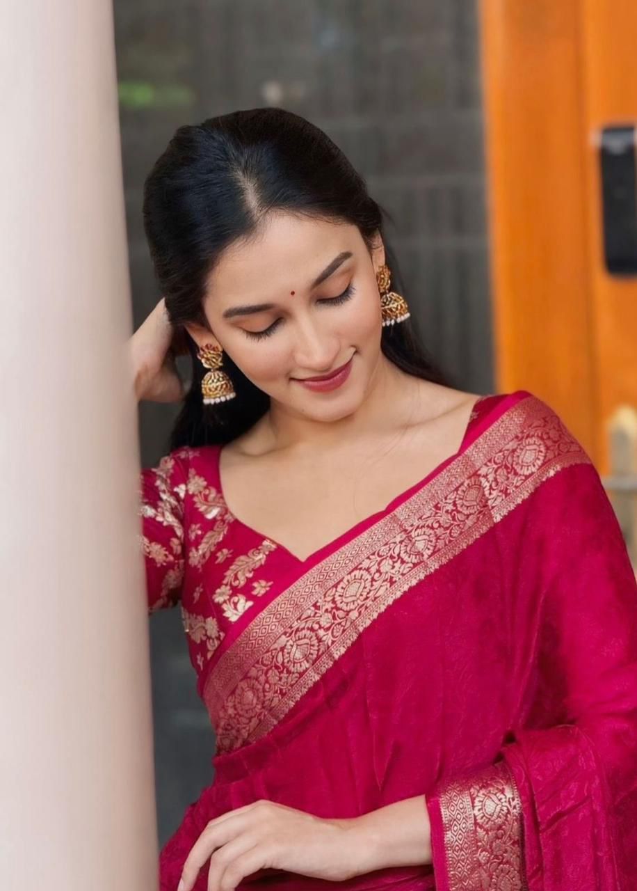 Viscose Chinon Weaving Pattern Saree With Dola Banarasi Silk Blouse