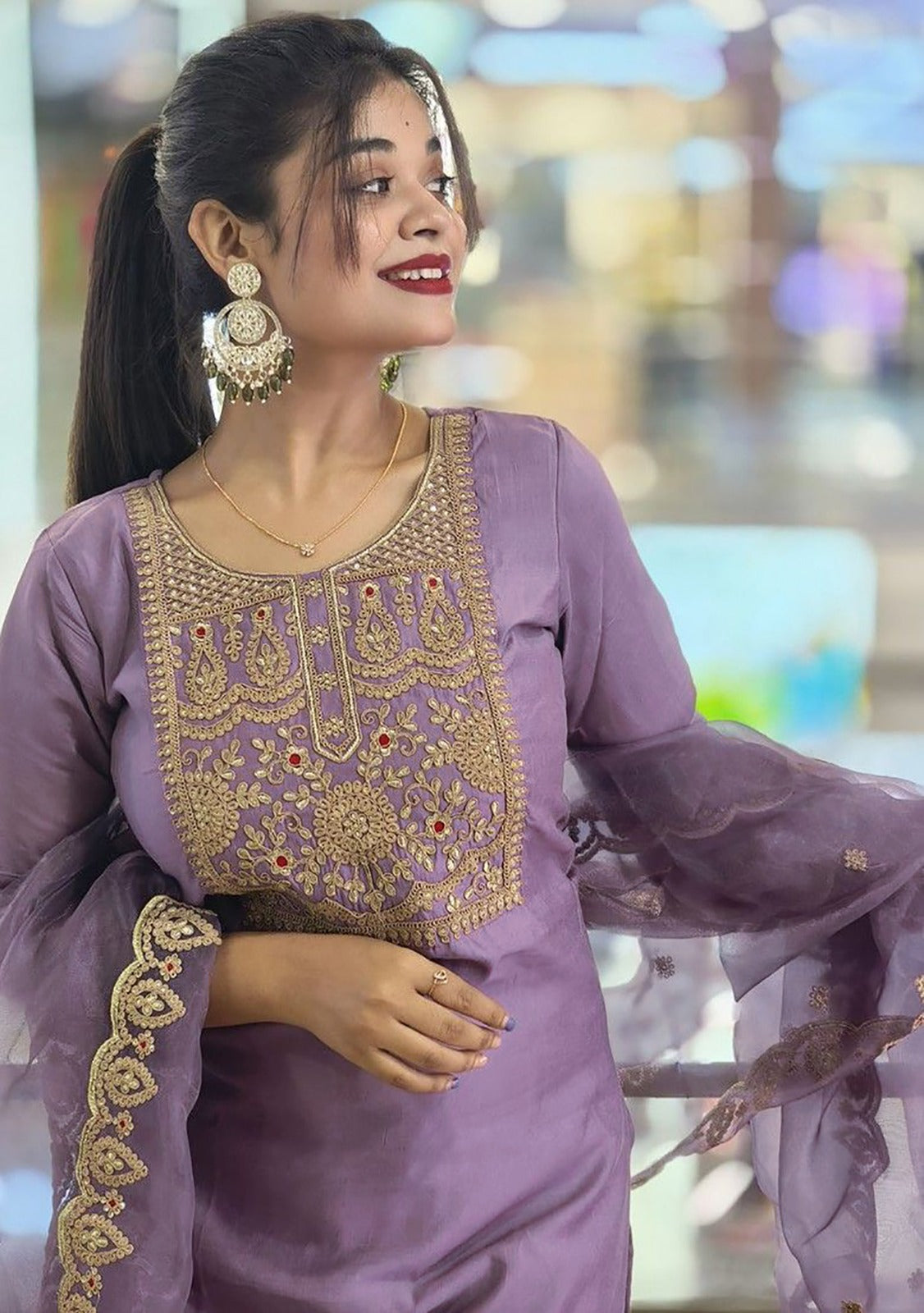 Lavender Sarangi Suit Women’s Kurta Pent Dupatta Set