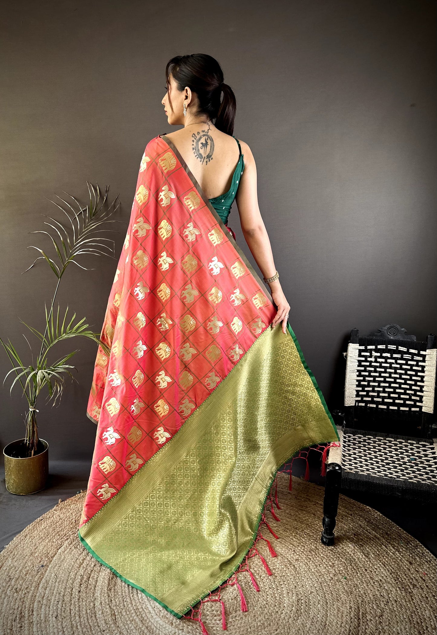 SOFT SILK WITH GOLD AND SILVER ZARI WEAVING WORK WITH RICH LOOK AND RICH PALLU