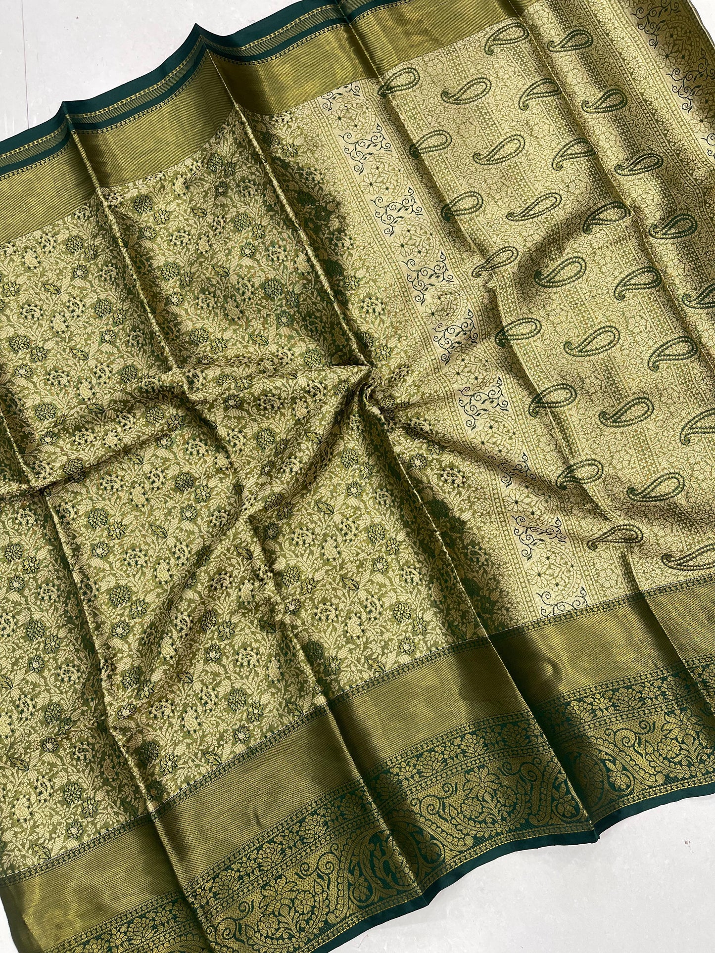 House of ShiVisha Premium Kanjiveram Silk Saree β Original Zari Weaving with Rich Pallu & Broad Border