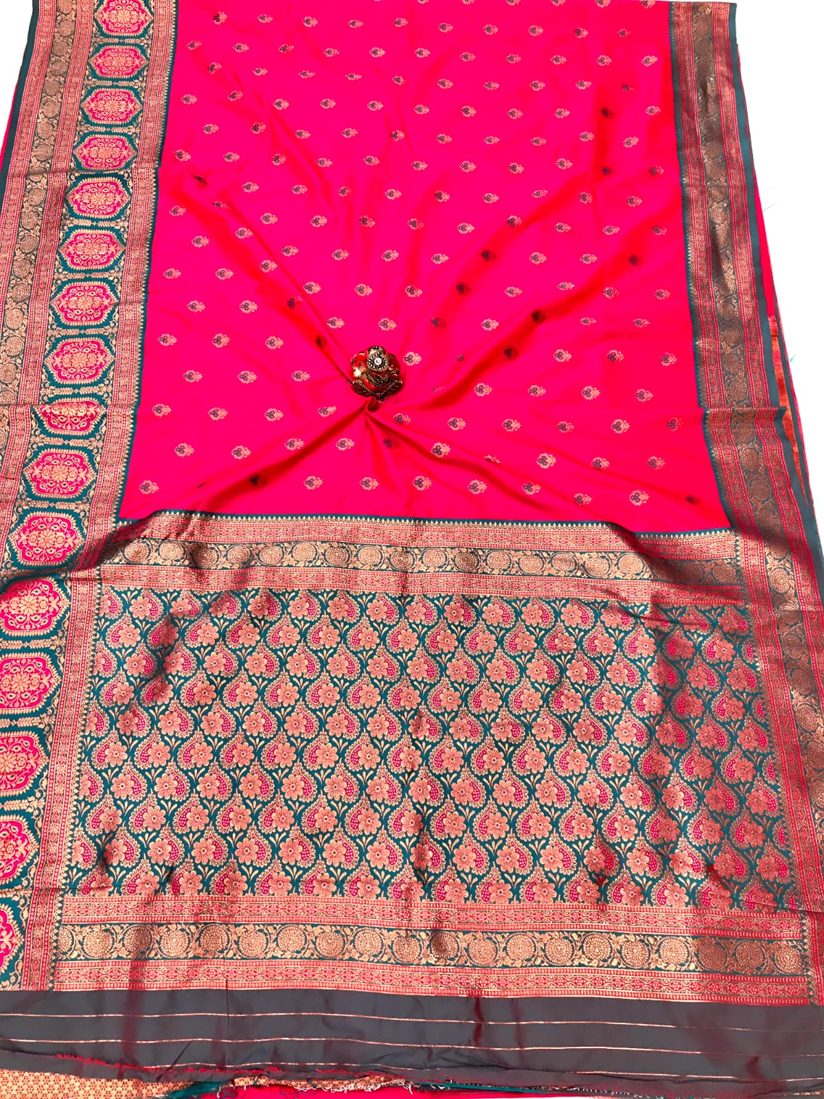 BANARASI SOFT SILK, Contrast Jacquard Border with meena Saree