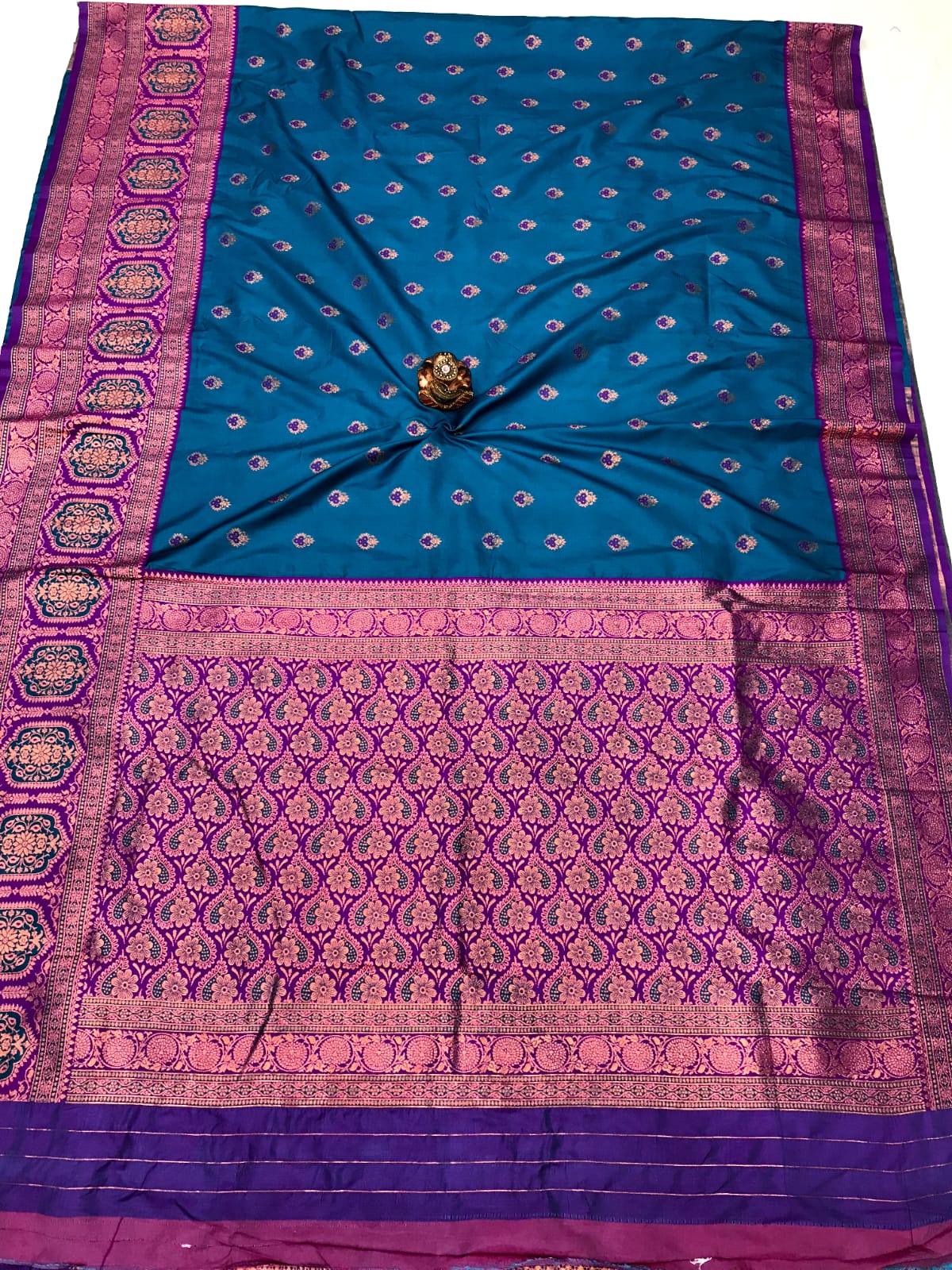 BANARASI SOFT SILK, Contrast Jacquard Border with meena Saree