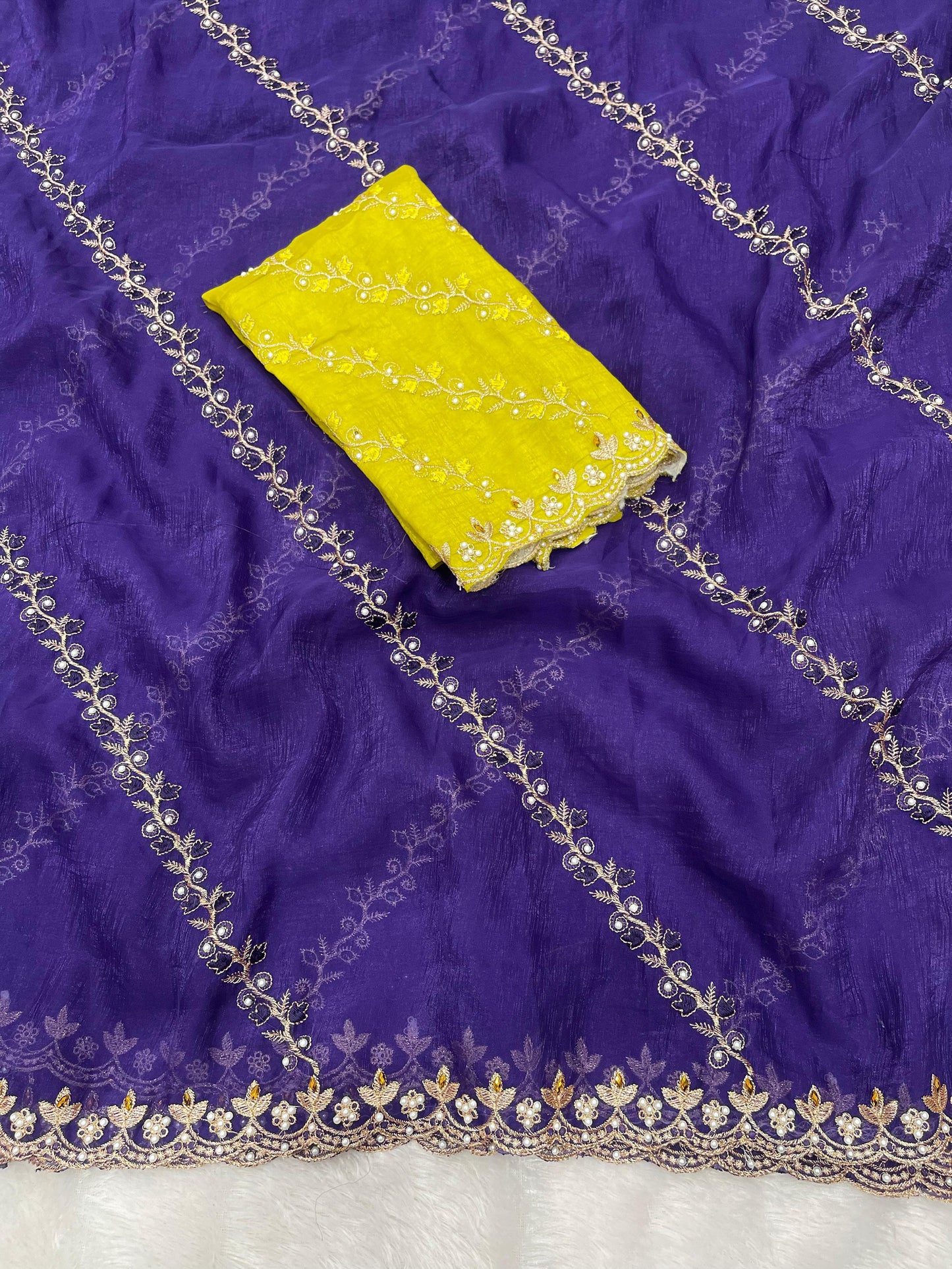 Soft crunchy saree with embroidery 🧵 work with stone work saree with cut work