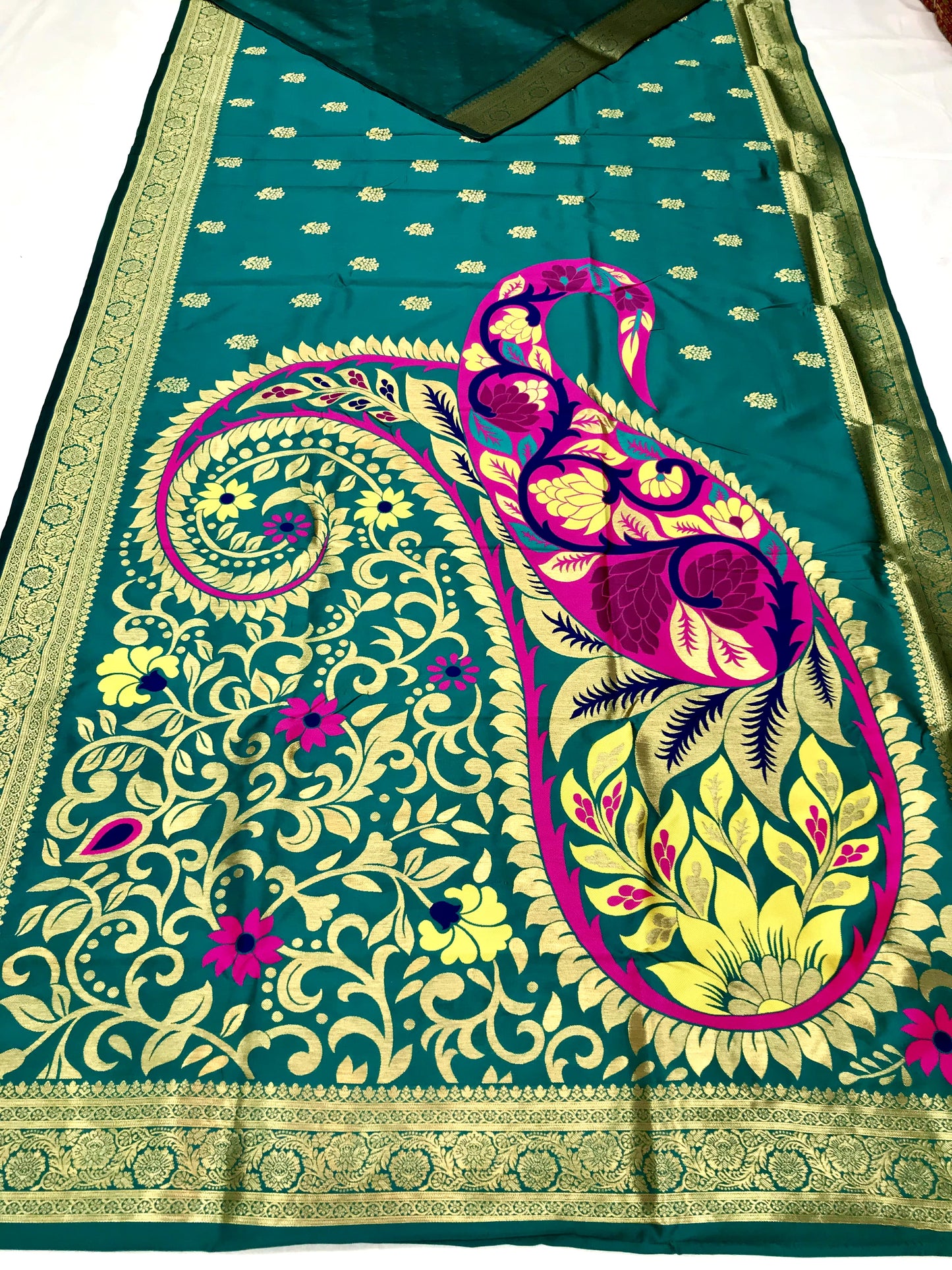 SOFT BANARASI LICHI SILK ATTRACTIVE COLOR COMBINATION WITH ROSE GOLD JARI SUPER BORDER SAREE