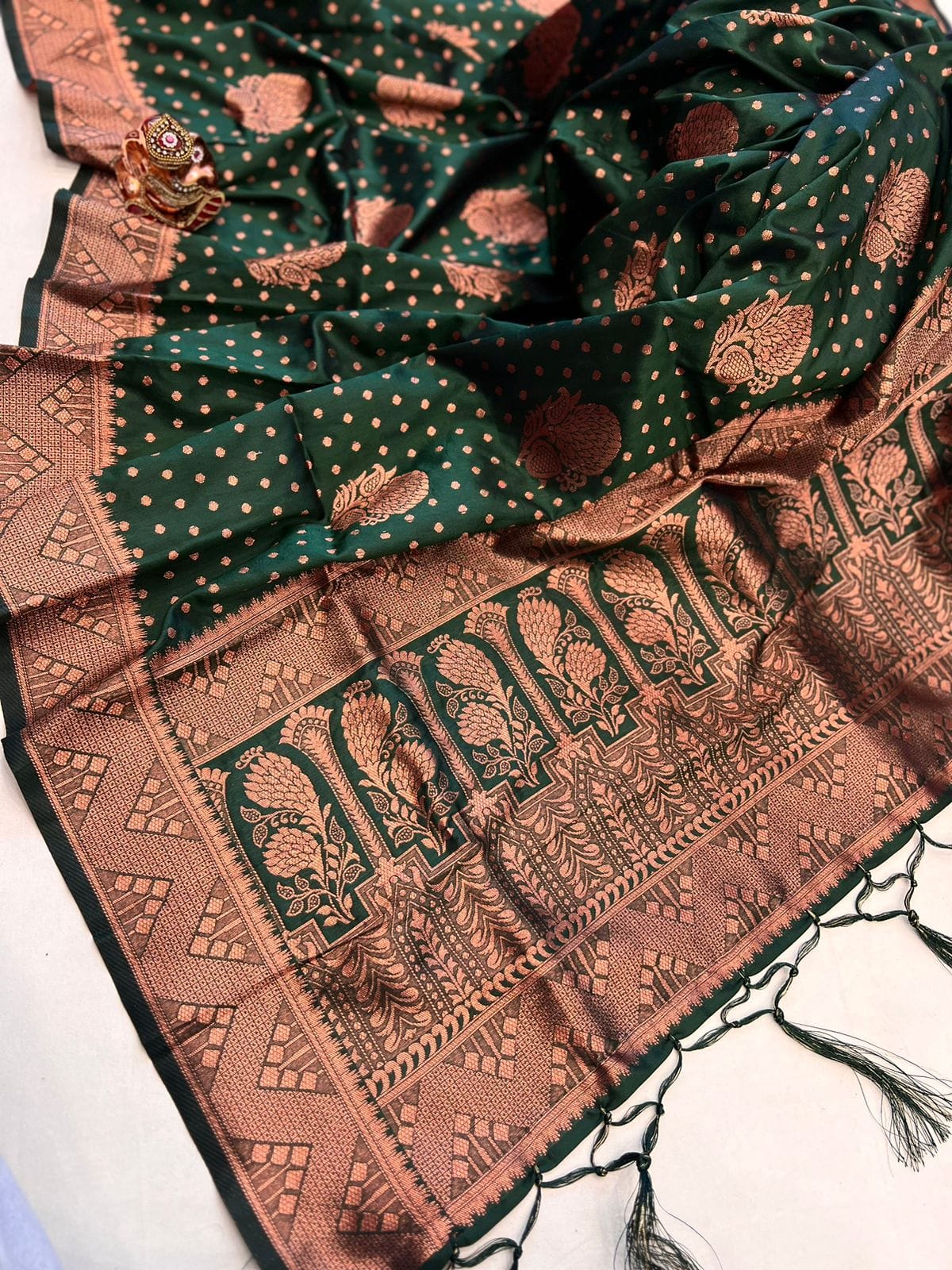 Avatar Catalog β Banarasi Silk Saree with Copper Jari Weaving & Rich Pallu