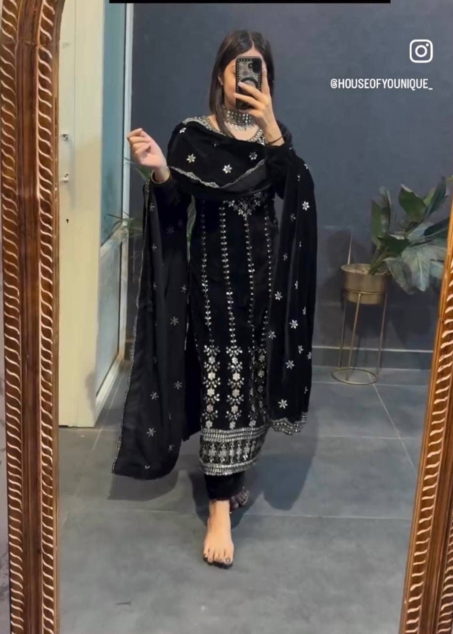 Velvet Embroidered Top-Pant Dupatta Set β Fully Stitched & Ready to Wear (WW-1135)