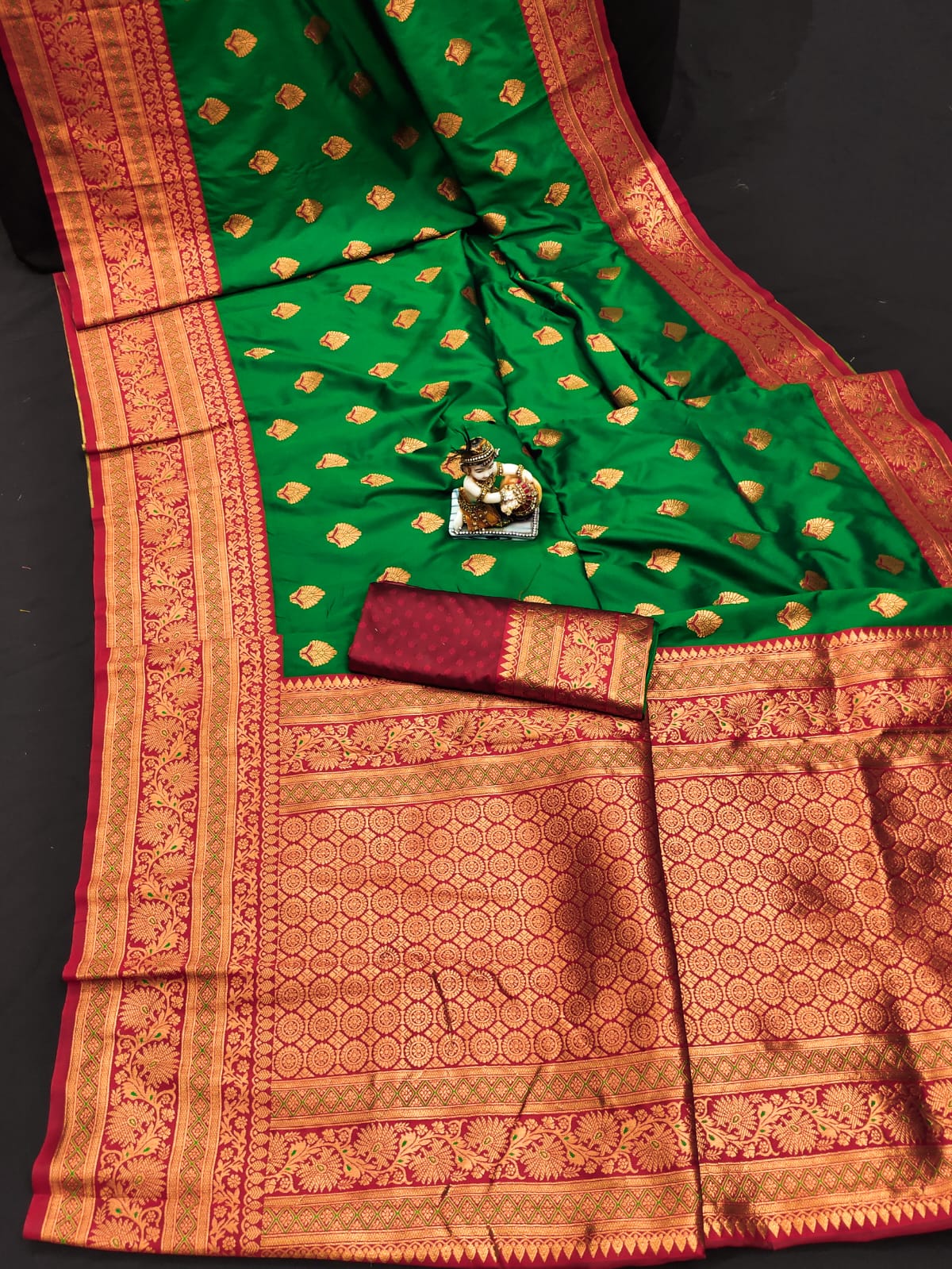 BANARASI SOFT SILK, Contrast Jacquard Border with meena with New Trend BANARASI SILK SAREE