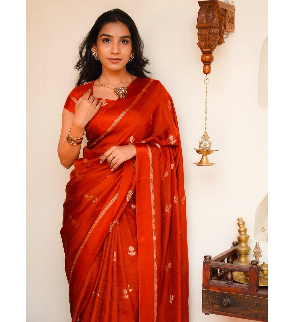HOS Viscose Khadi Silk Saree β Jacquard Leaf Design with Satin Border & Running Blouse