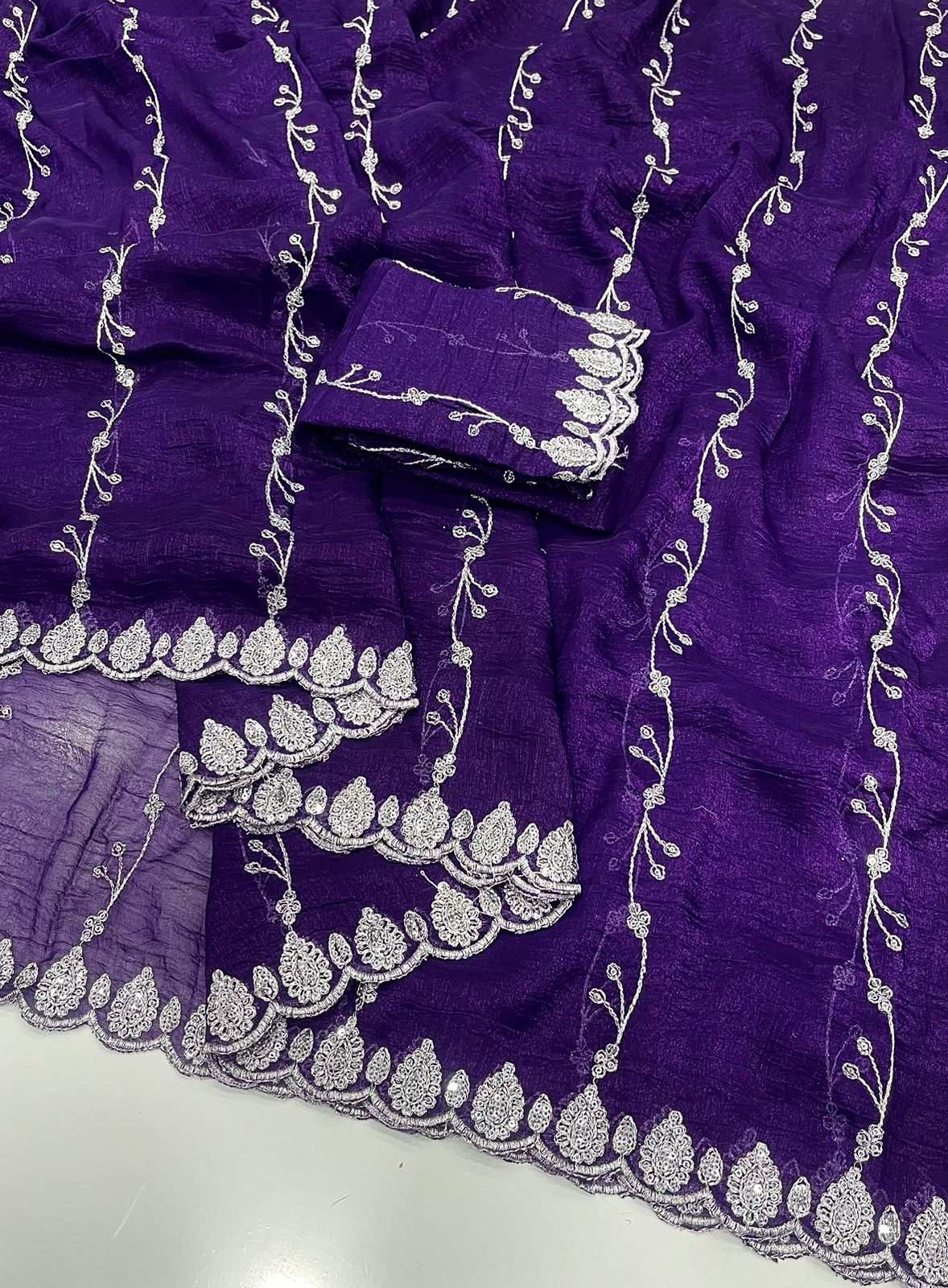 HOS Georgette Crunchy Saree with Embroidery & Blouse - House Of ShiVisha