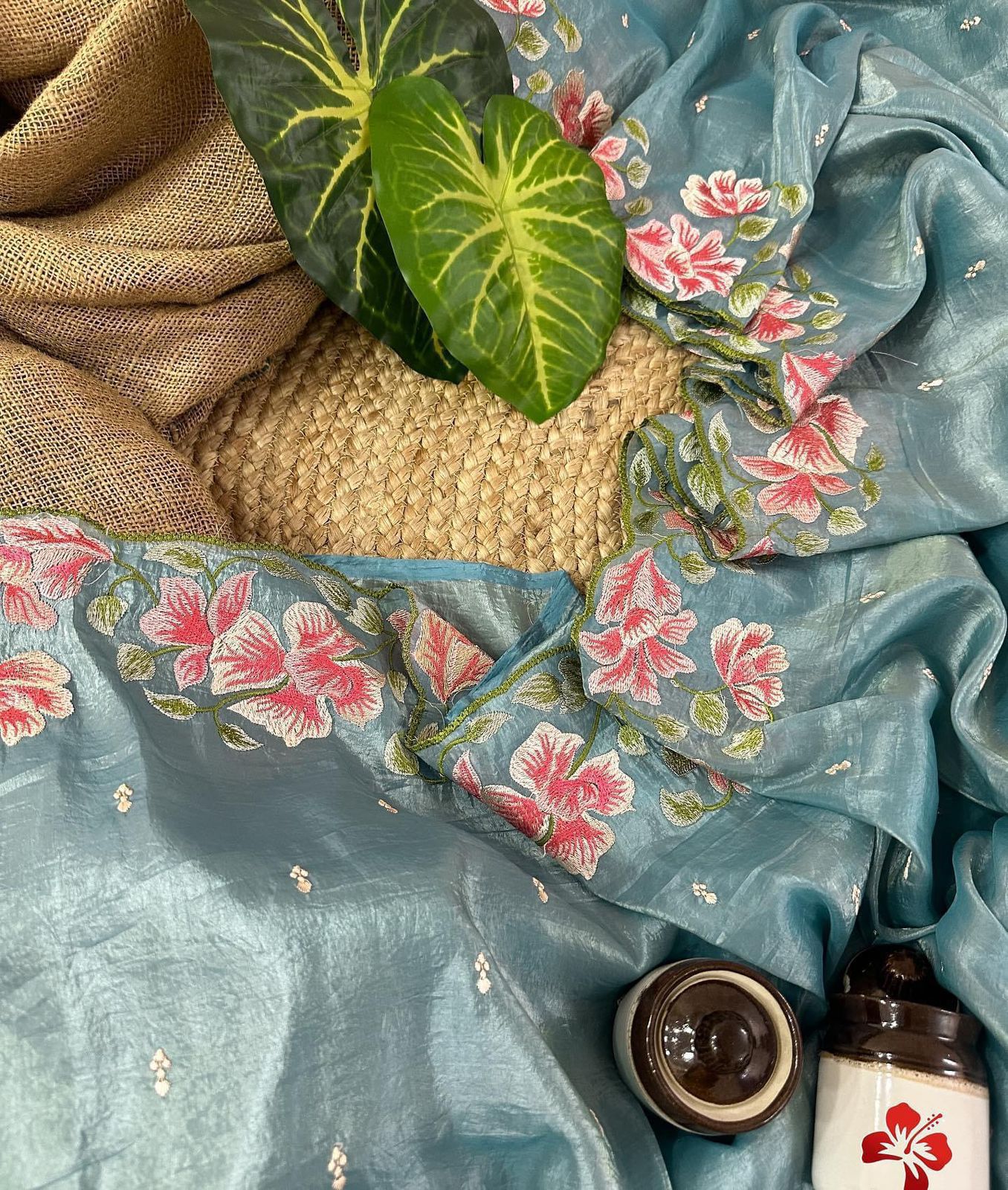 HOS Trendy Tussar Crush Saree β Dual Tone with Thread Embroidery & Scallop Borders - House Of ShiVisha