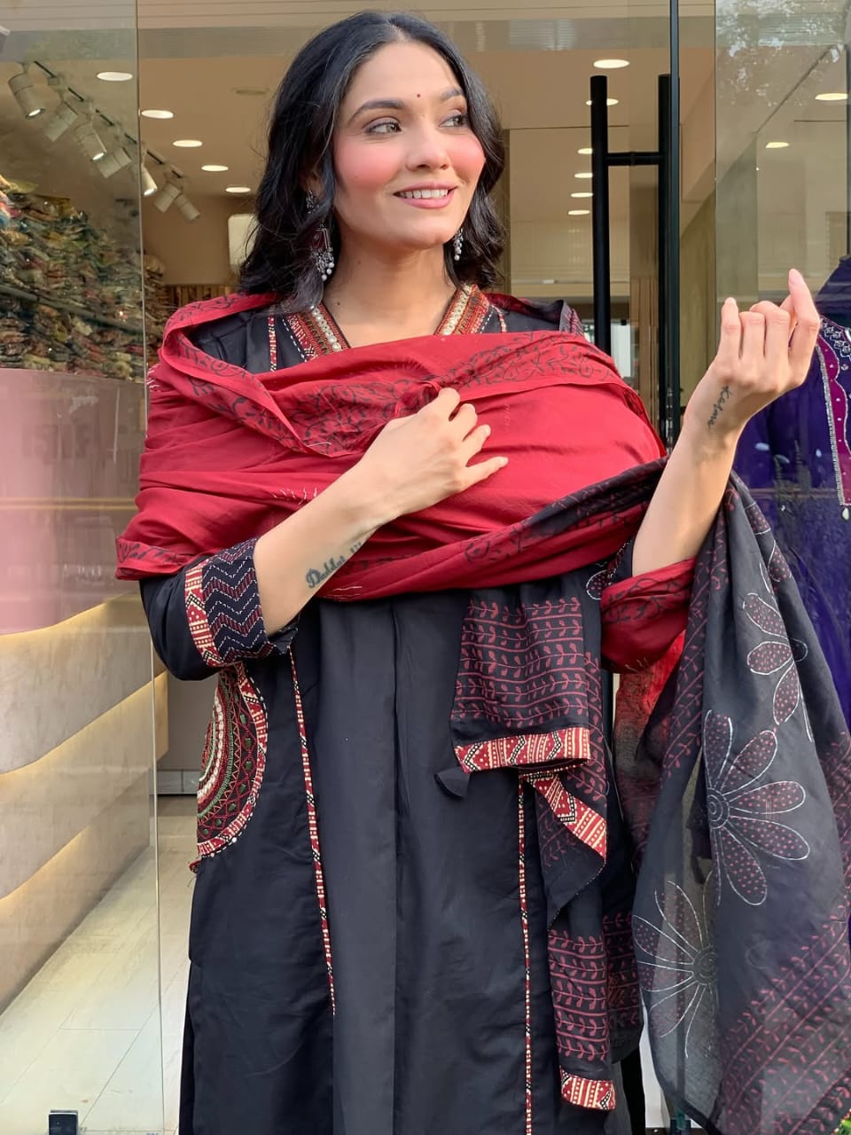 Elegant Banana Silk Kurta Plazo Dupatta Set – Neck Work & Pocket Detailing with Cotton Lining | House of ShiVisha™ Akshar