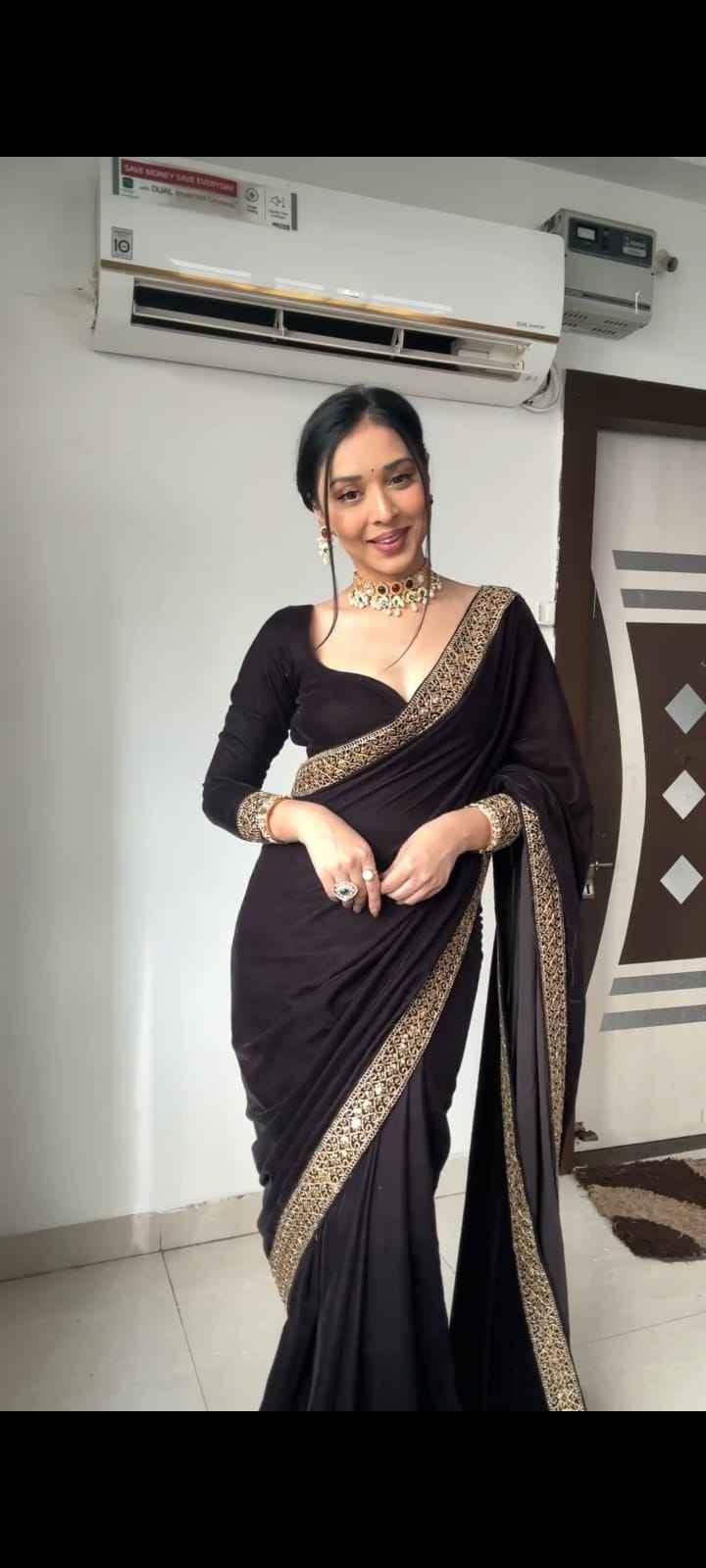 HC-863 Premium Velvet Ready-to-Wear Saree – Heavy Lace Border Work with Unstitched Velvet Blouse | House of ShiVisha™