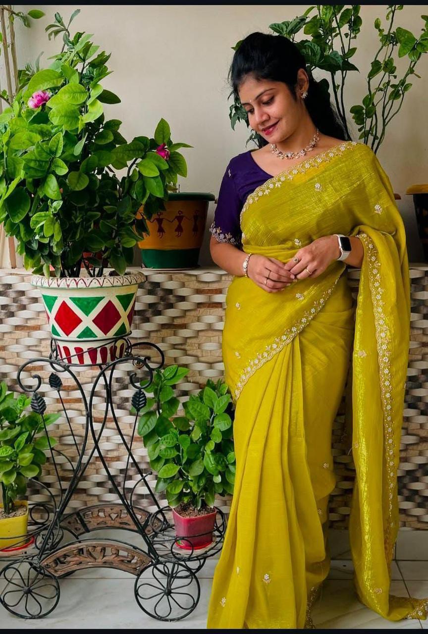 Crunchy Chiffon Crush Silk With Beautiful Embroidery Work Scalloped Zari Cut Work Border
