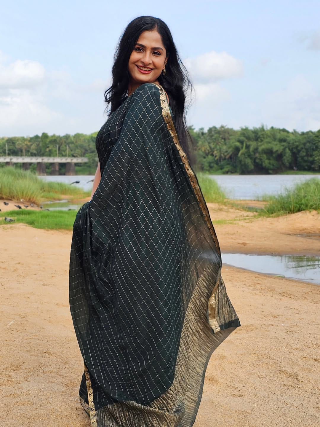 Pure Viscose Chinon Saree With Viscose contrast Blouse