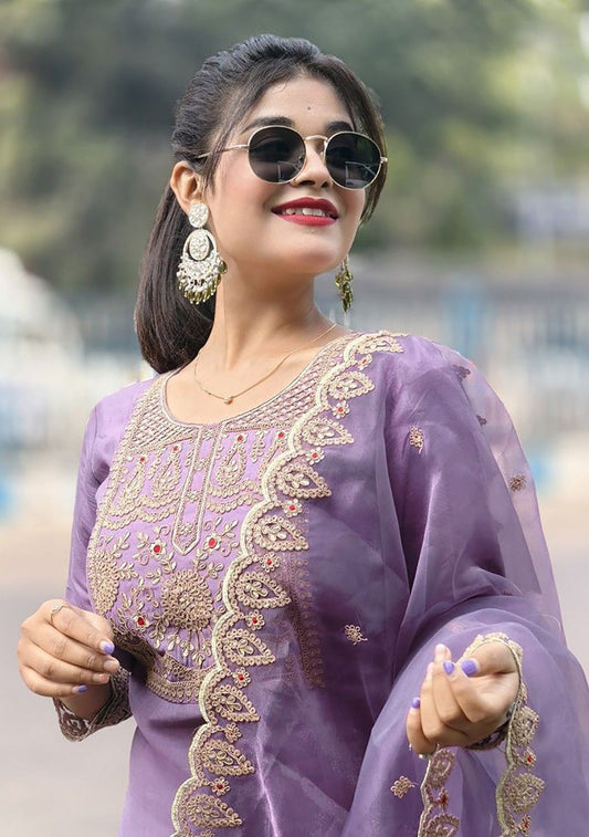 Lavender Sarangi Suit Women’s Kurta Pent Dupatta Set