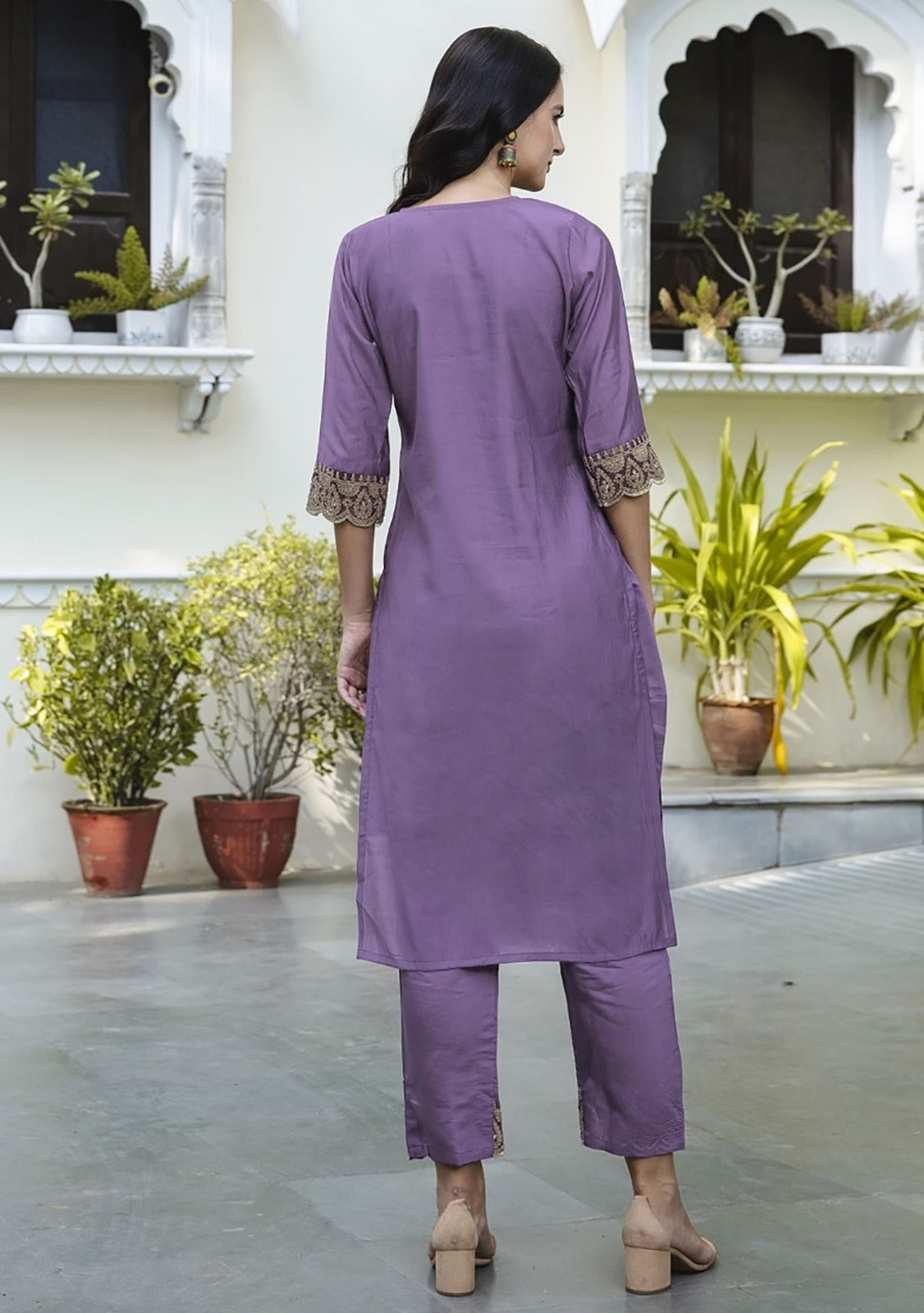 Lavender Sarangi Suit Women’s Kurta Pent Dupatta Set