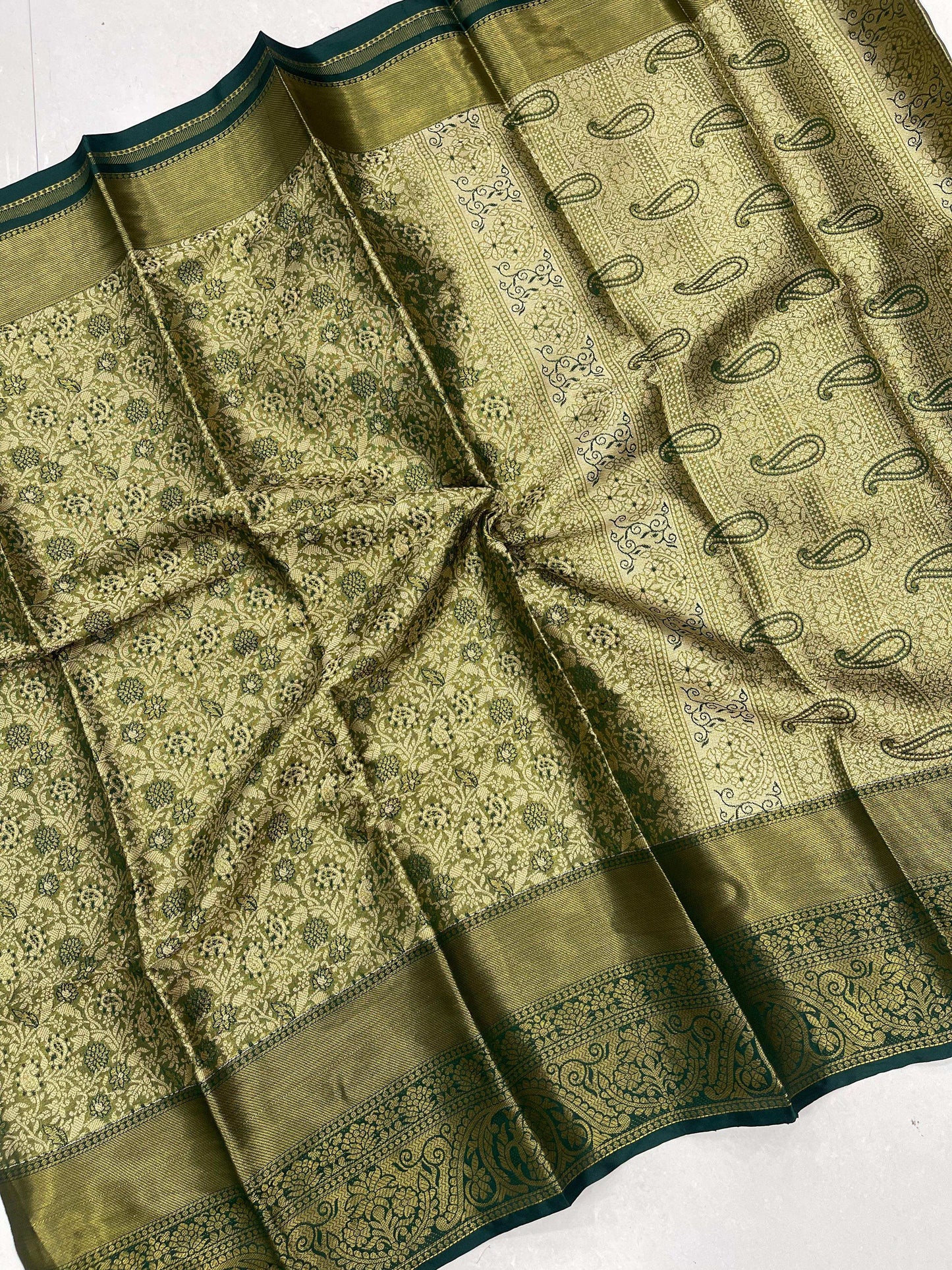 House of ShiVisha Premium Kanjiveram Silk Saree – Original Zari Weaving with Rich Pallu & Broad Border - House Of ShiVisha