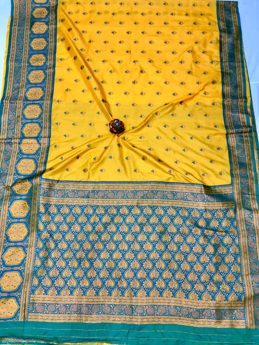 BANARASI SOFT SILK, Contrast Jacquard Border with meena Saree