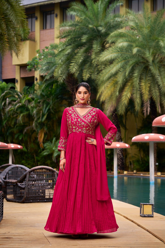 House of ShiVisha – Real Modeling Pant Pair | Embroidered Kurti Set with Dupatta