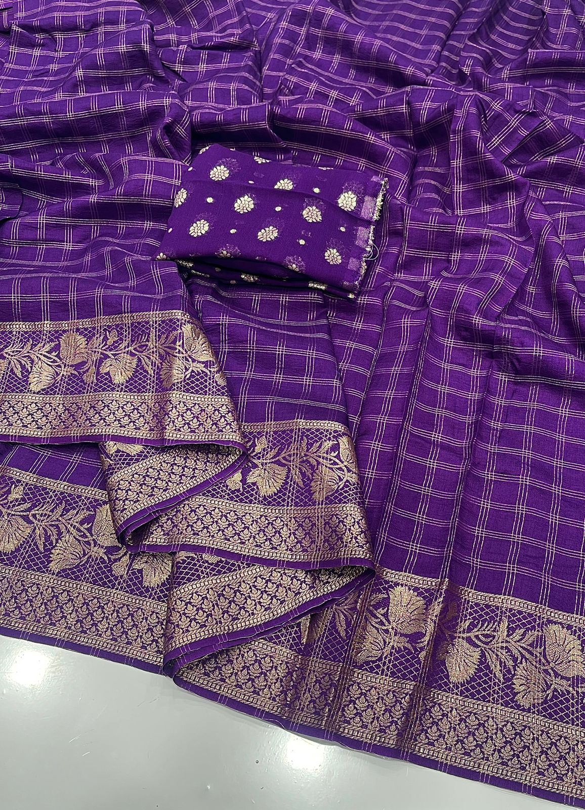 New Arrival – Pure Viscose Saree with Butti Blouse