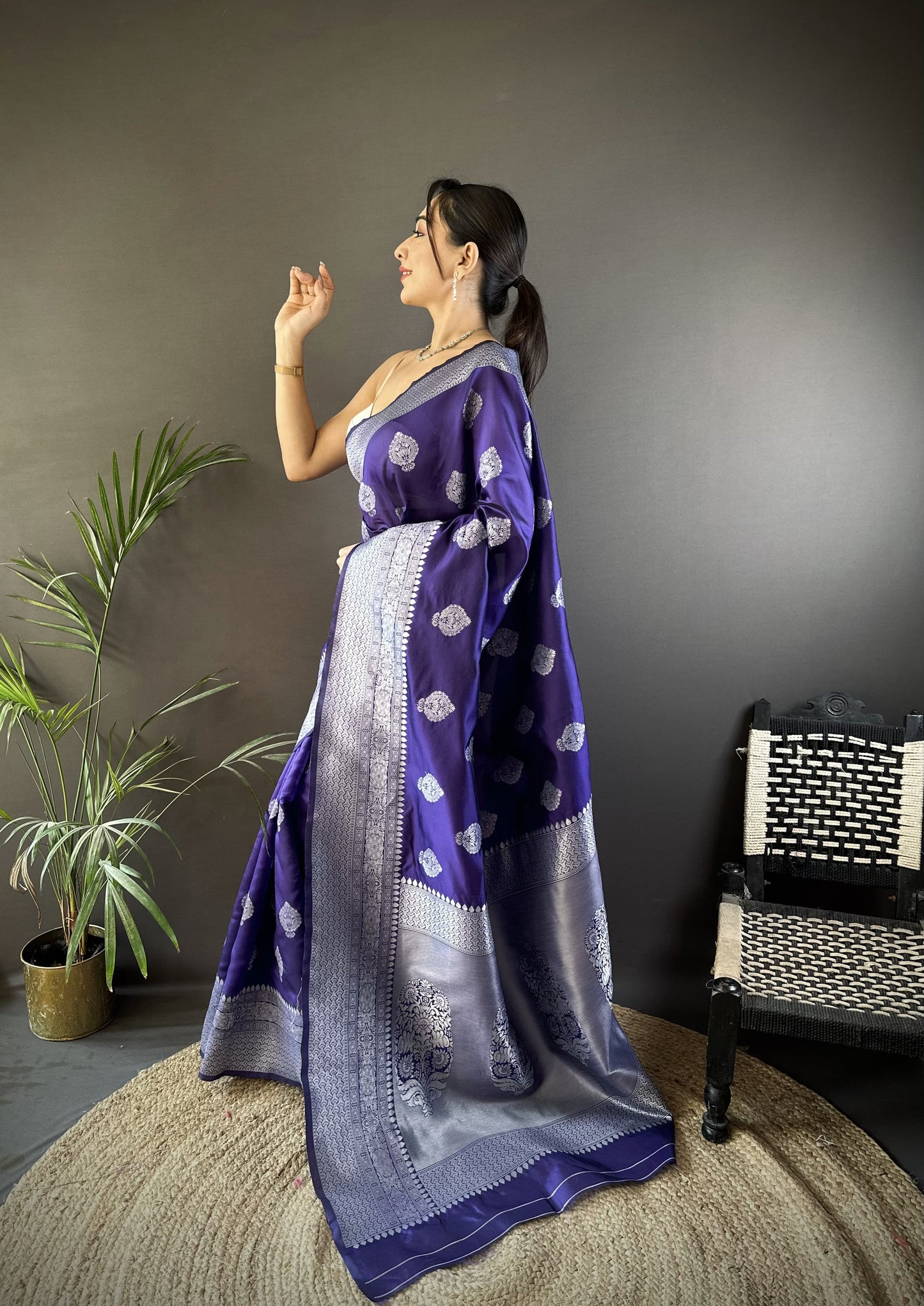 HOS Khwaish Catalogue – Soft Banarasi Silk Saree with Silver Jari Weaving & Rich Pallu