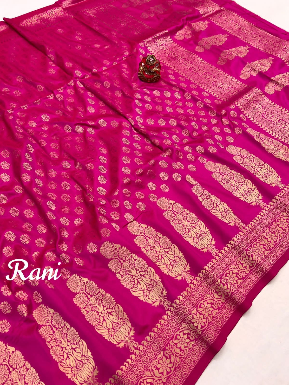HOS Ranjan Soft Silk Saree with Gold Jari Weaving