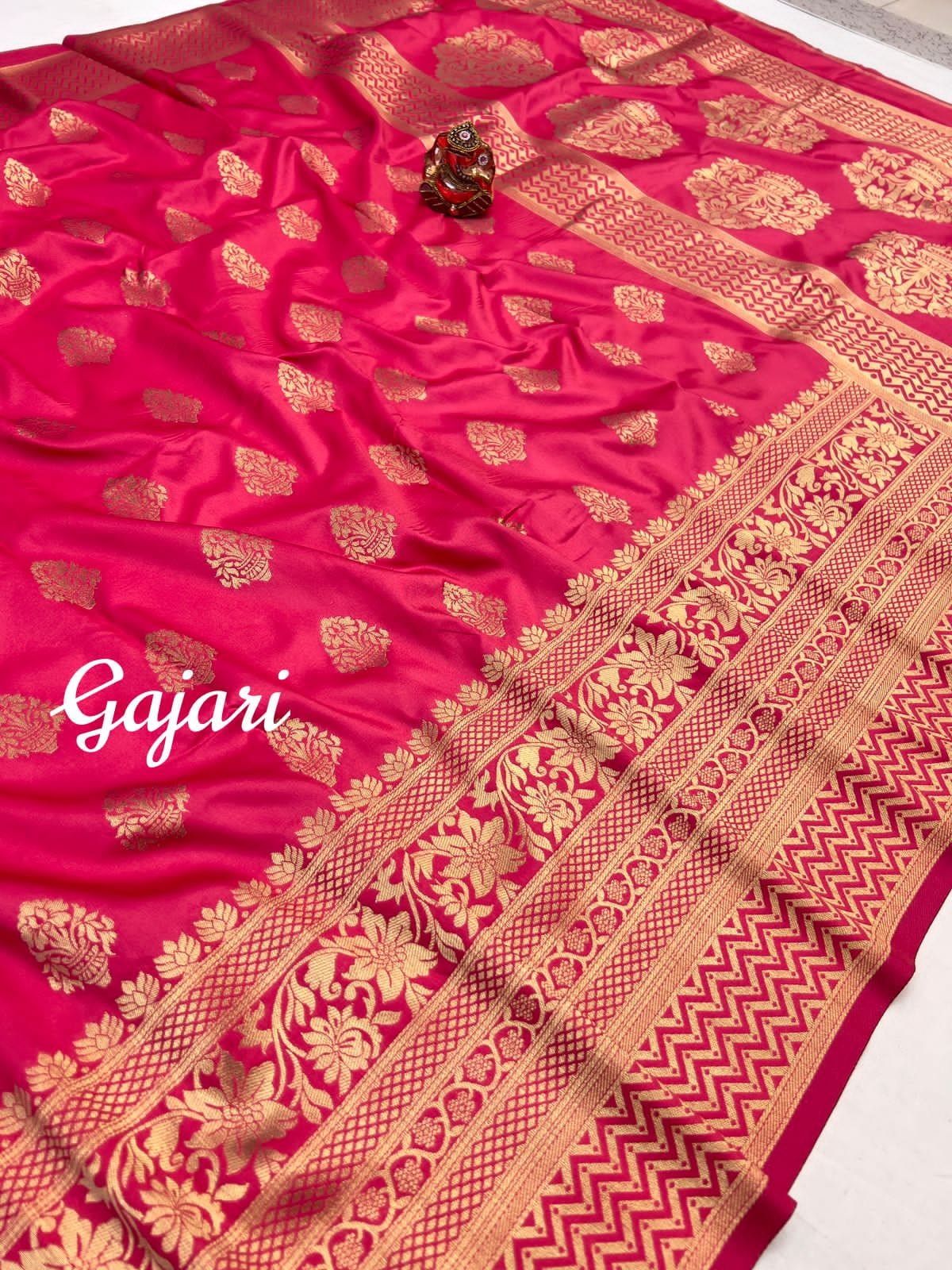 HOS Ranjan Soft Silk Saree with Gold Jari Weaving