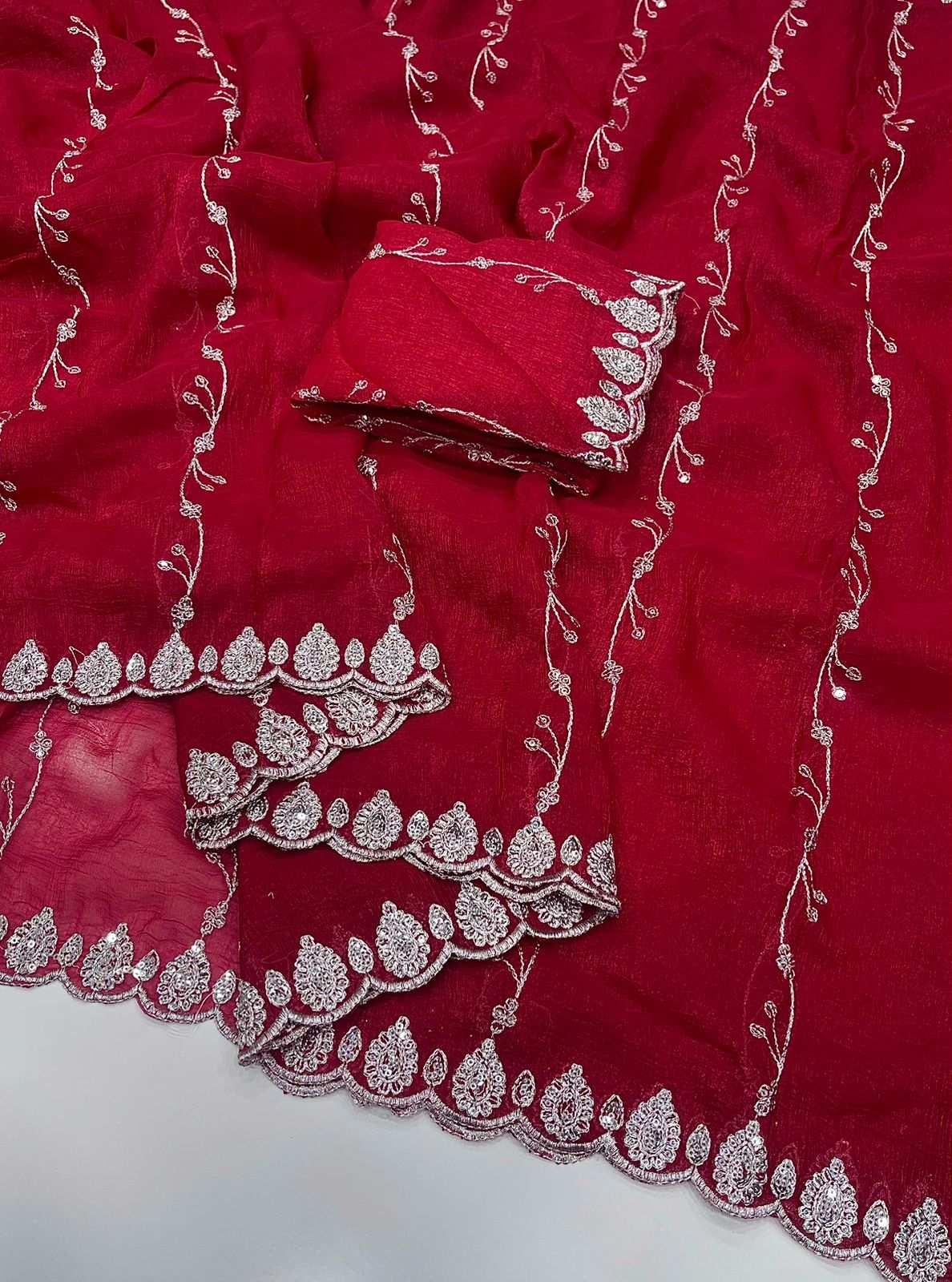 HOS Georgette Crunchy Saree with Embroidery & Blouse - House Of ShiVisha