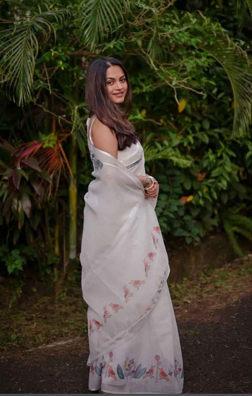 MG537 Linen Saree – Digital Print Design with Matching Digital Print Blouse | House of ShiVisha™