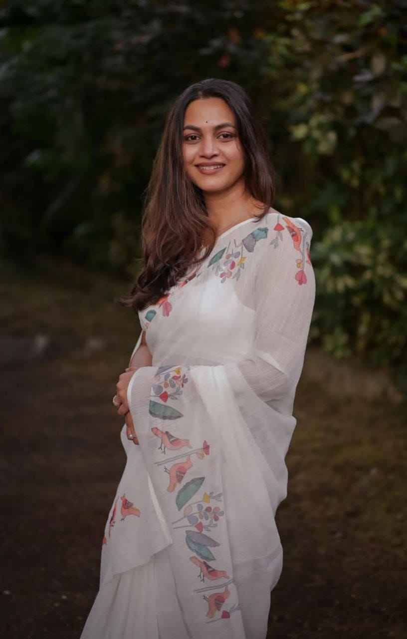 MG537 Linen Saree – Digital Print Design with Matching Digital Print Blouse | House of ShiVisha™