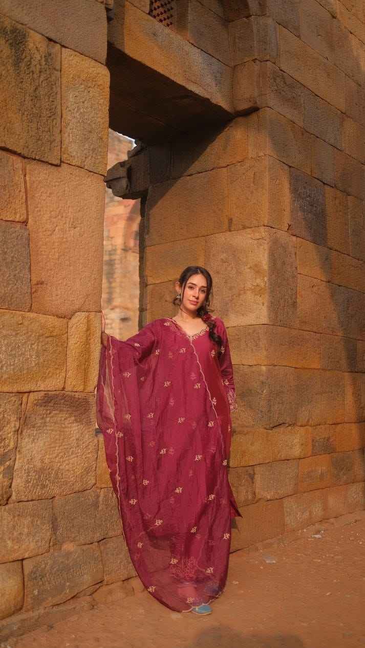 RAASHA Chanderi Silk Kurti Palazzo Dupatta Set – Cotton Thread Embroidery with Full Cotton Lining | House of ShiVisha™