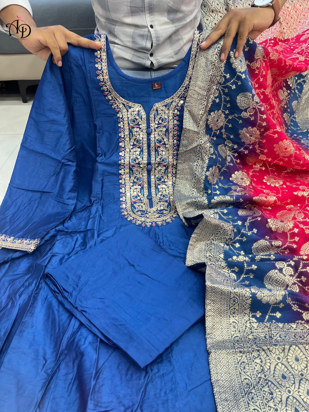 HOS Jashn - E - Bahaaraa Anarkali Set – Flared Banana Silk Kurti with Pant & Banarasi Dupatta - House Of ShiVisha