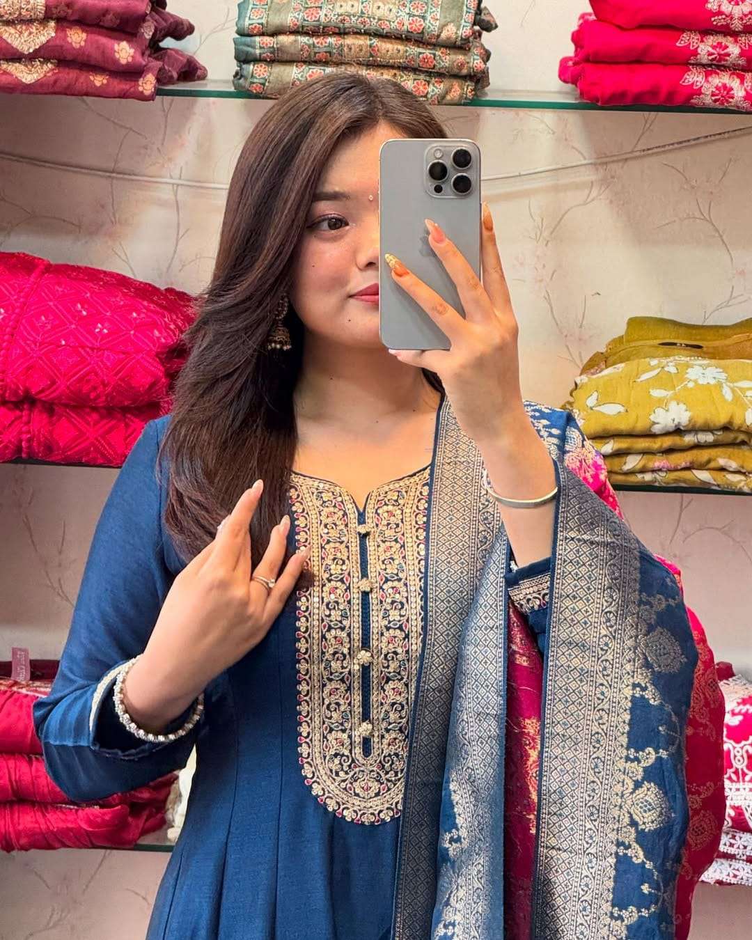 HOS Jashn-E-Bahaaraa Anarkali Set – Flared Banana Silk Kurti with Pant & Banarasi Dupatta - House Of ShiVisha