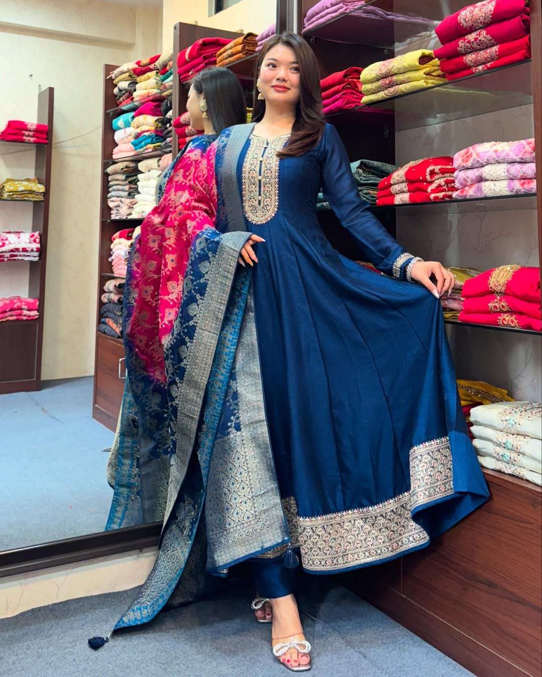 HOS Jashn-E-Bahaaraa Anarkali Set – Flared Banana Silk Kurti with Pant & Banarasi Dupatta - House Of ShiVisha